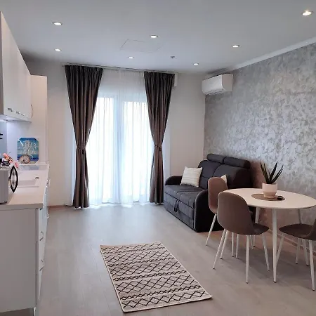 Damira Apartment Mamaia Nord * Năvodari